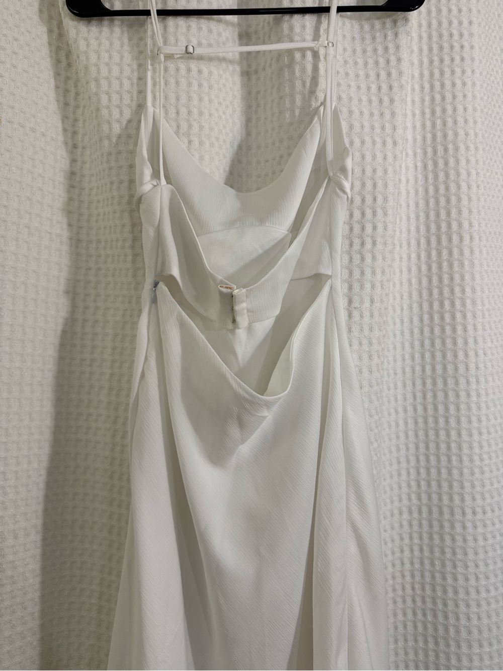 H&M White Spaghetti-Strap Maxi Slip Dress - Picture 2 of 4